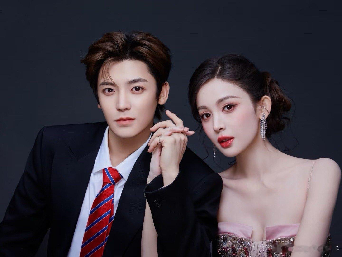 看他俩的颜，有种姐妹情深的感觉…cp 感 这东西是玄学 