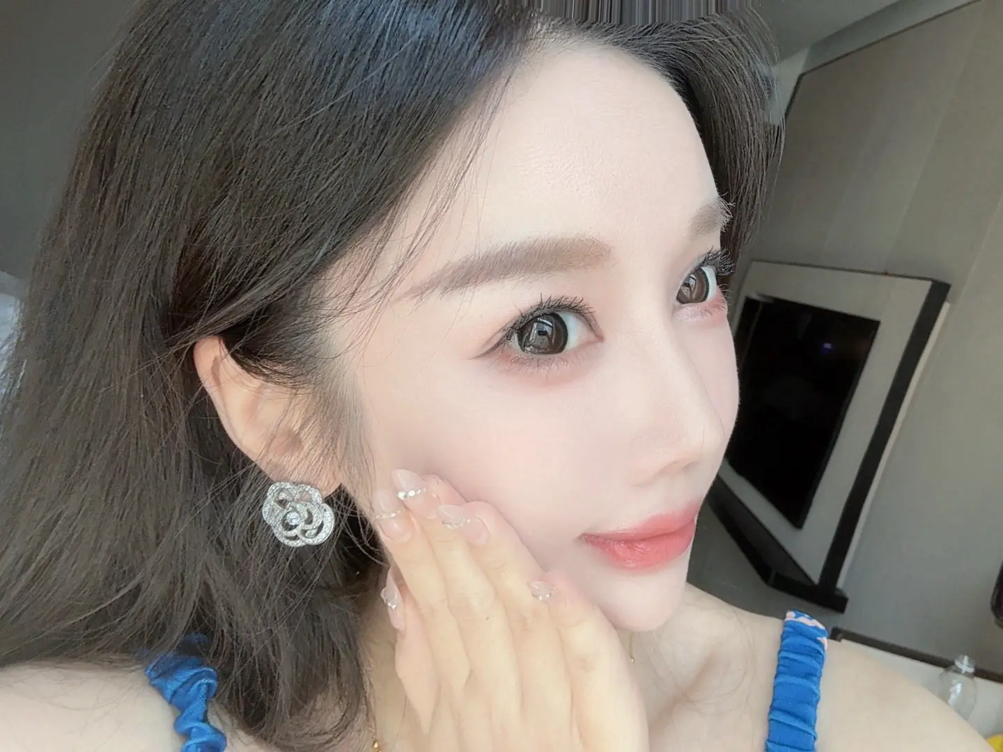 七夕节帮忙捉奸，只限附近，远了跑不了，一口价2000，全程录像，挨打不...