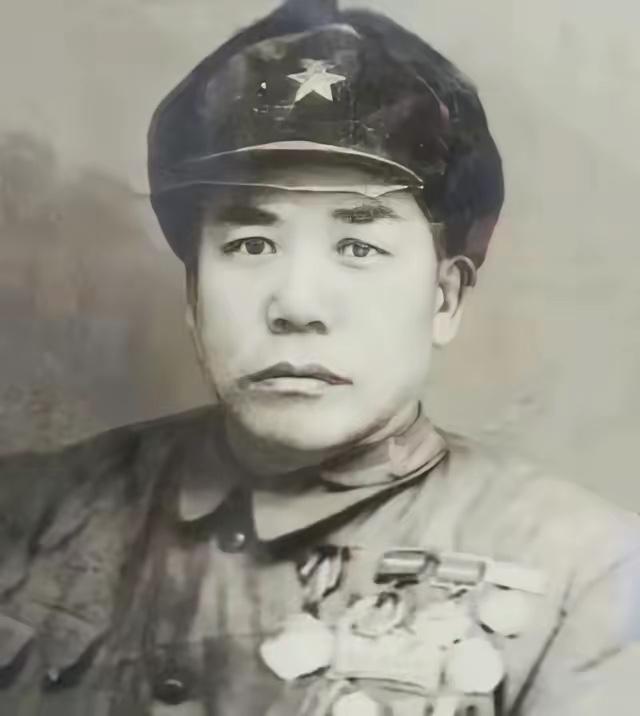 1955年，新中国首次大授衔，伟人看完授衔名单，突然问道：“那个砍杀了27名日军