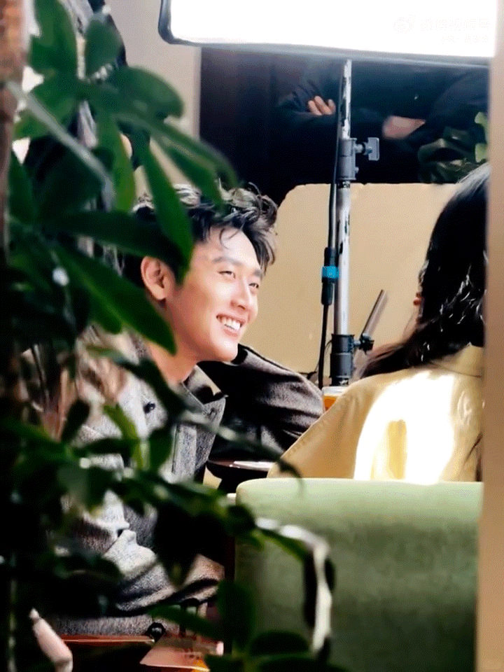 王天辰呲个大牙看郭晓婷笑 又给我嗑到了…王天辰呲个大牙看郭晓婷笑哈哈哈哈太萌！戏