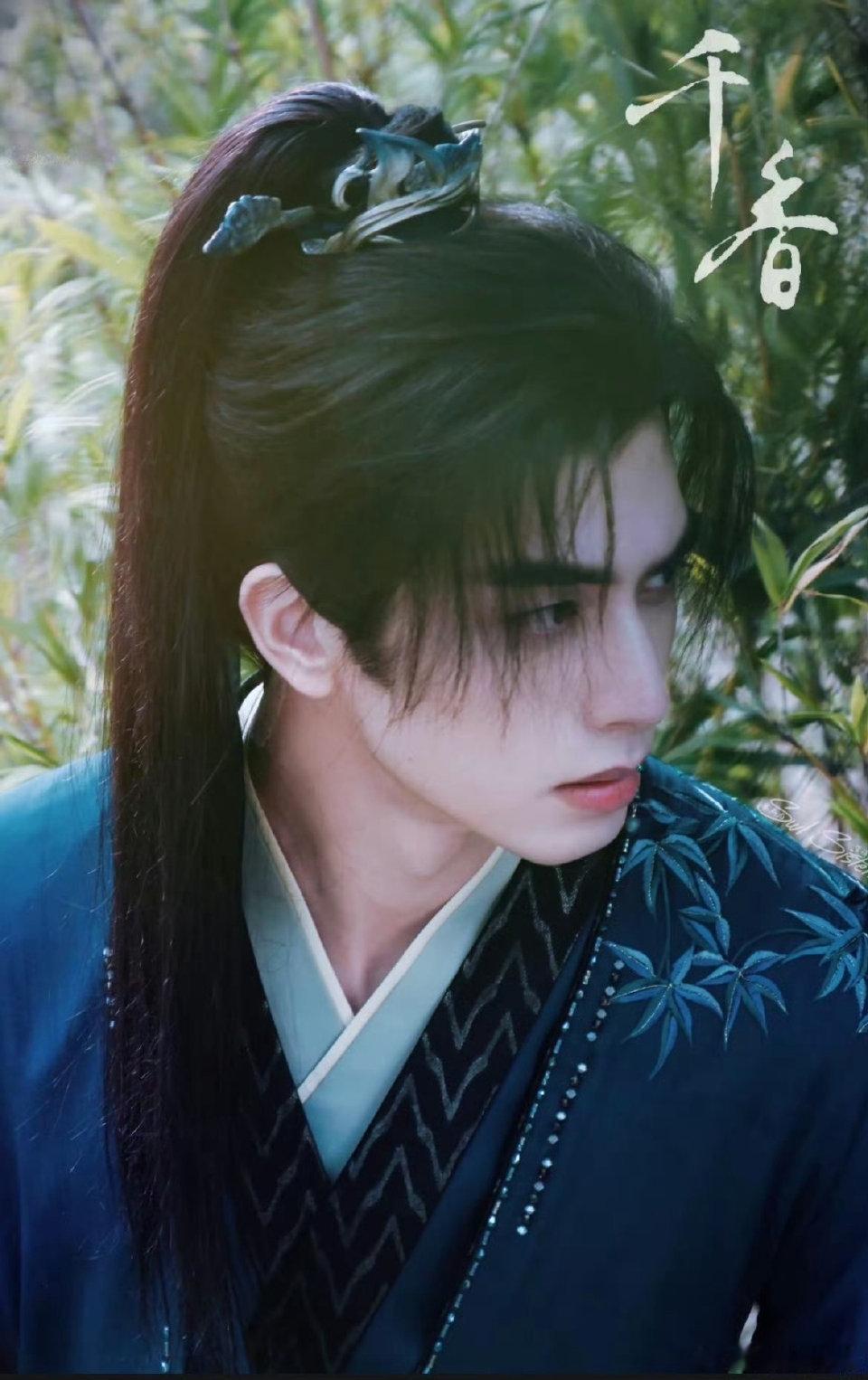 容止 谢景行 真的是太心疼宋威龙了！容止当年完全是突然救场，头套服装都不合适，而