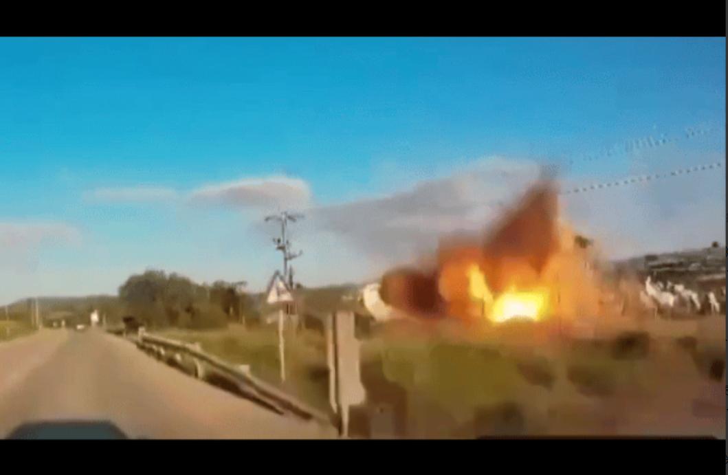 以色列大型地面卫星通信系统被导弹准确命中，这应该是贝特谢梅什的卫通系统，负责以军