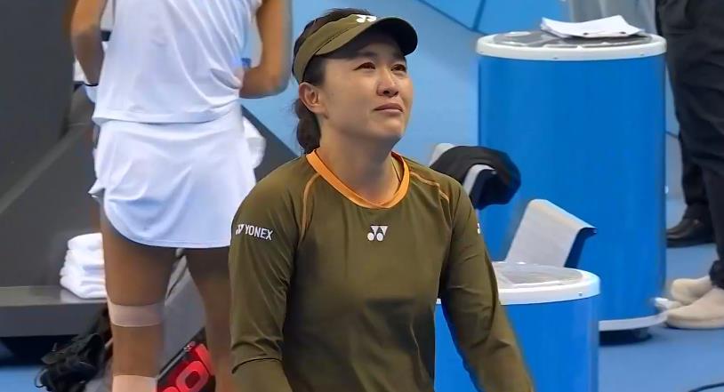 朱琳61,62高馨妤
获得全运会女单冠军。
朱琳激动落泪。