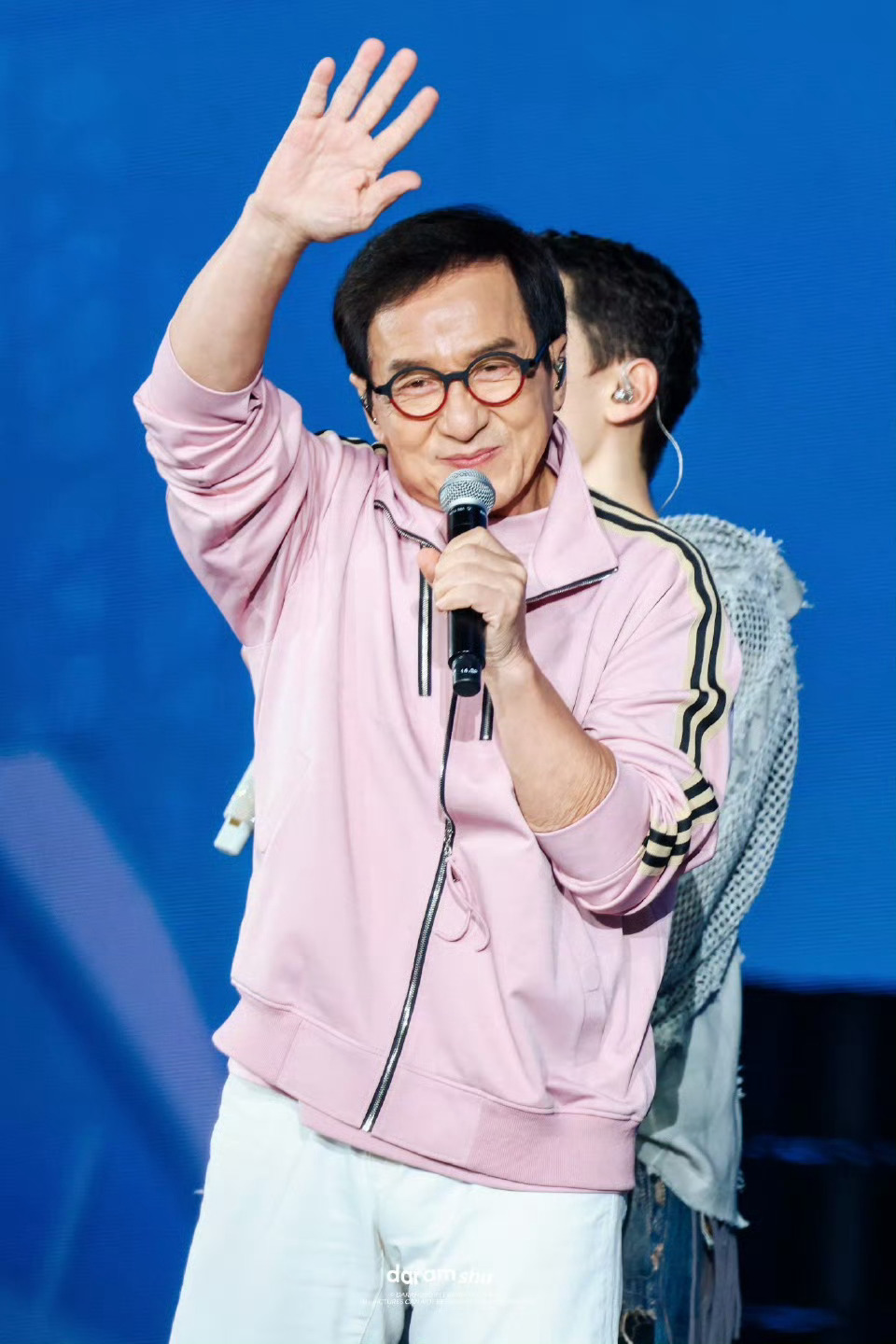 疑似成龙报复AI🎶国乐无双大哥不愧是大哥 讲话语出惊人又带点幽默不罢休🤣“没