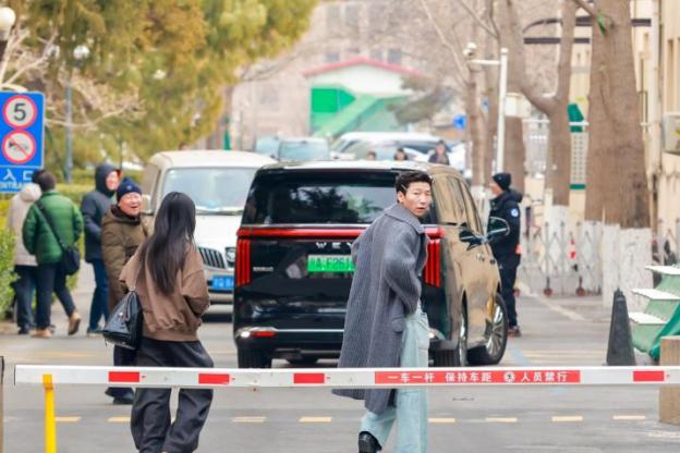 央视春晚二次彩排1月25日继续，魏牌高山这"品牌向上"的路径真的太清晰了！不是靠