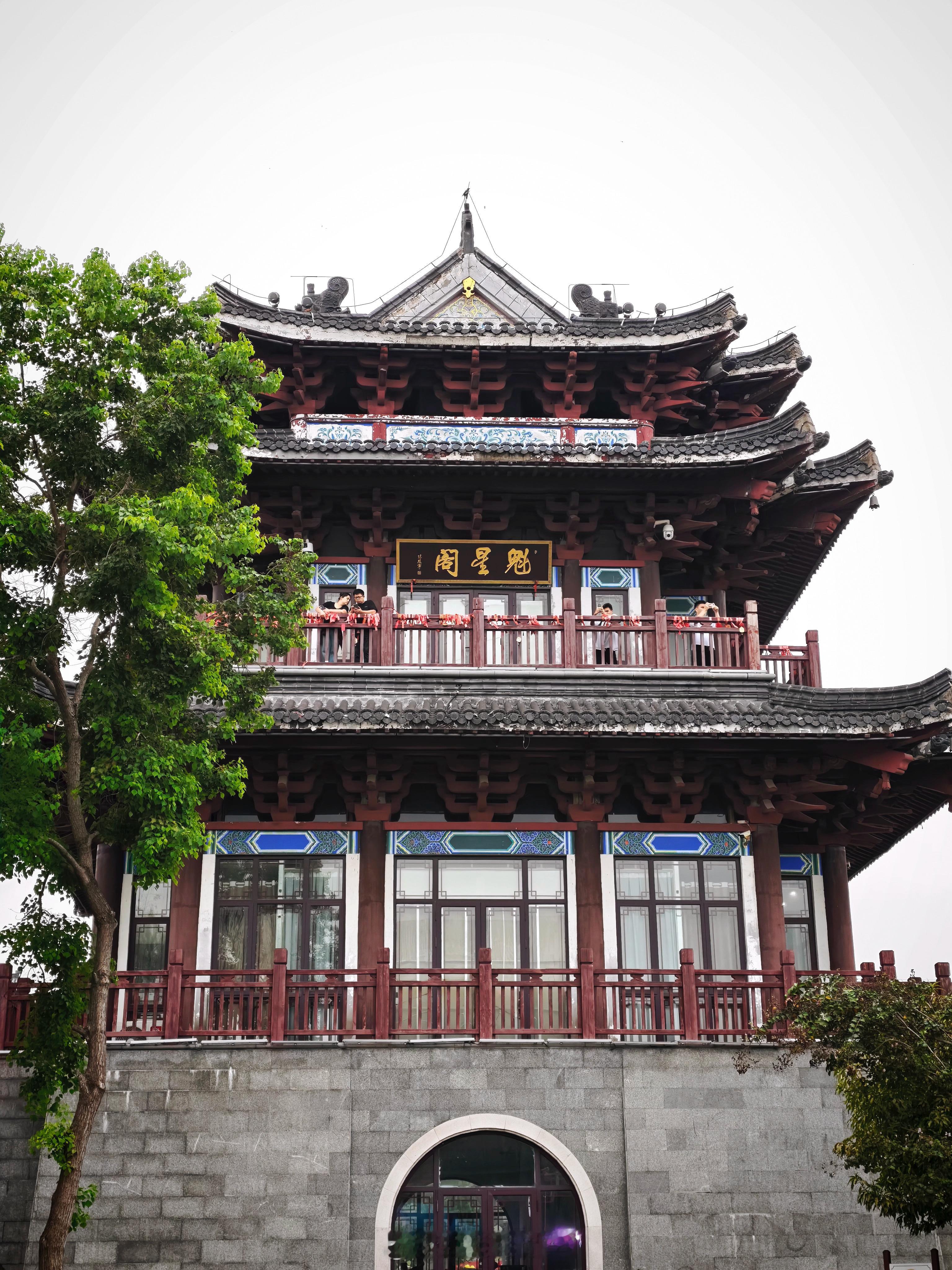 县域旅游已成为一种时尚这次国庆我就选择了往北走，避开了旅游热门城市去了淮安的名人