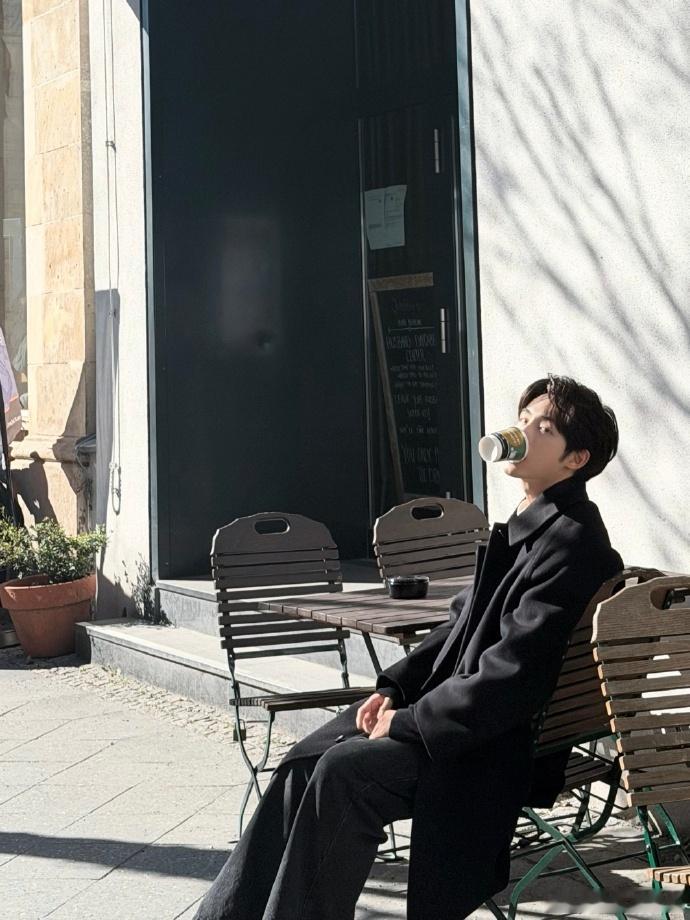 董思成柏林明信片 董思成柏林明信片来了！《今天是太阳雨》在德国的取景真的是太有浪