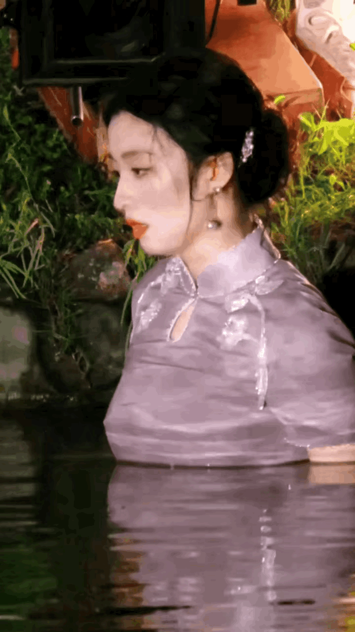 不懂就问，
现在有的演员是值得被尊敬的。
为他们点赞。