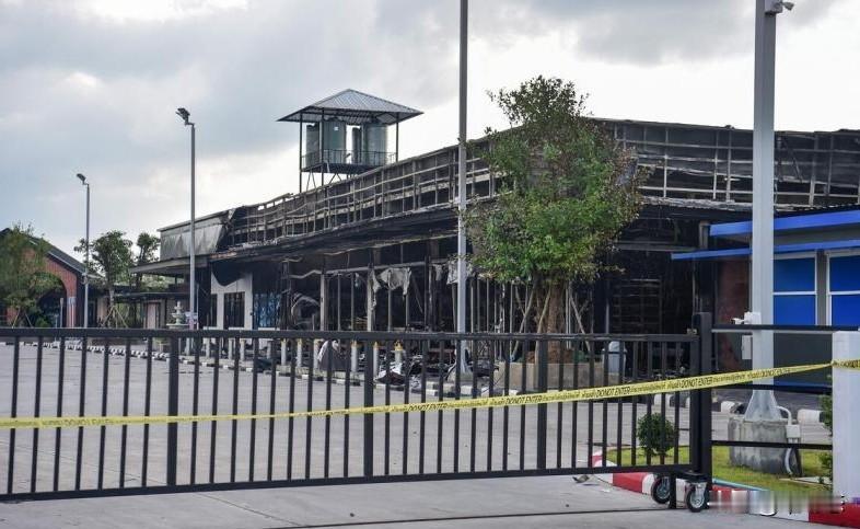 泰国那拉提瓦府宵禁“一日游”！安全形势受控后紧急取消
 
泰国军方1月12日（周