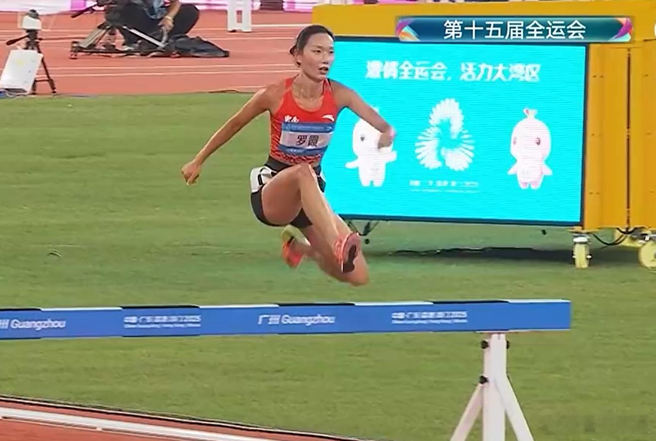 纯省队选手跑出女子3000米障碍四年来中国最佳战绩 狂甩国家队资深主力十秒差距 