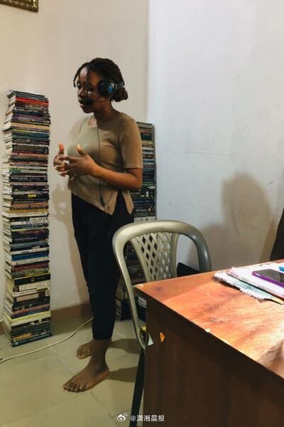 #女子花70天从1数到1070000打破世界纪录#【#尼日利亚女子口头数数打破世