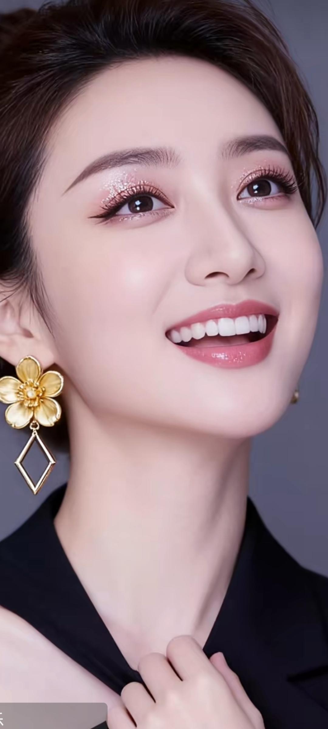 优雅微笑，闪耀耳环，自信满满！🌟✨