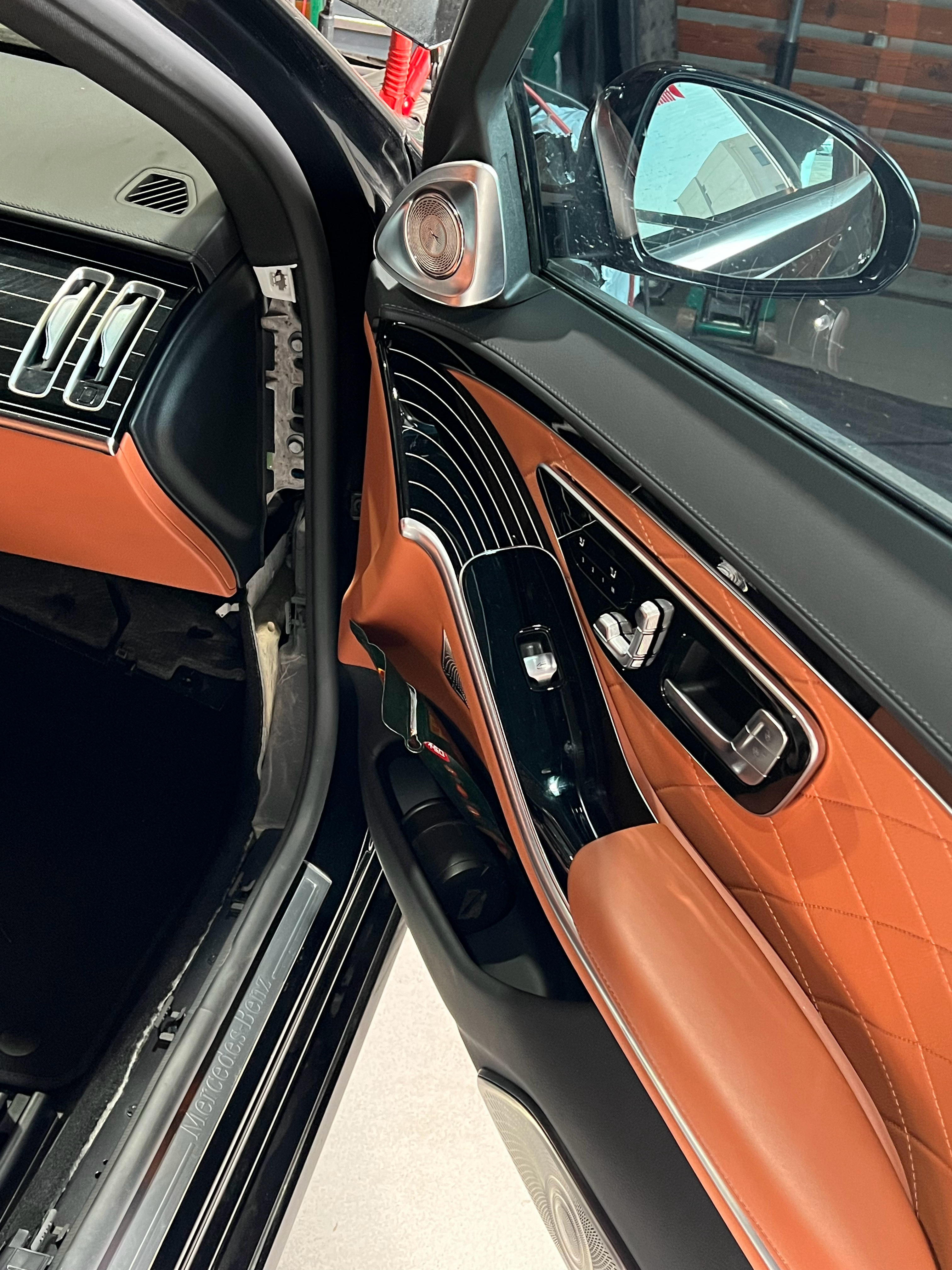 平行进口的大高配S500菱形格，大柏林，后桥转向，通风按摩3D抬显配置真猛～ 天