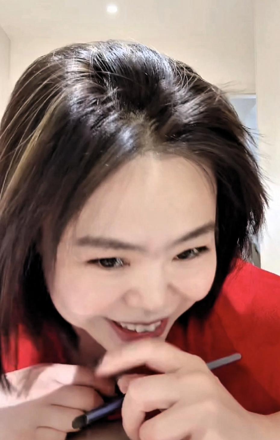 苦茶丹丹香，晒朋友圈，却被疯狂打脸！
一天发800个朋友圈，只有一个点赞，有可能