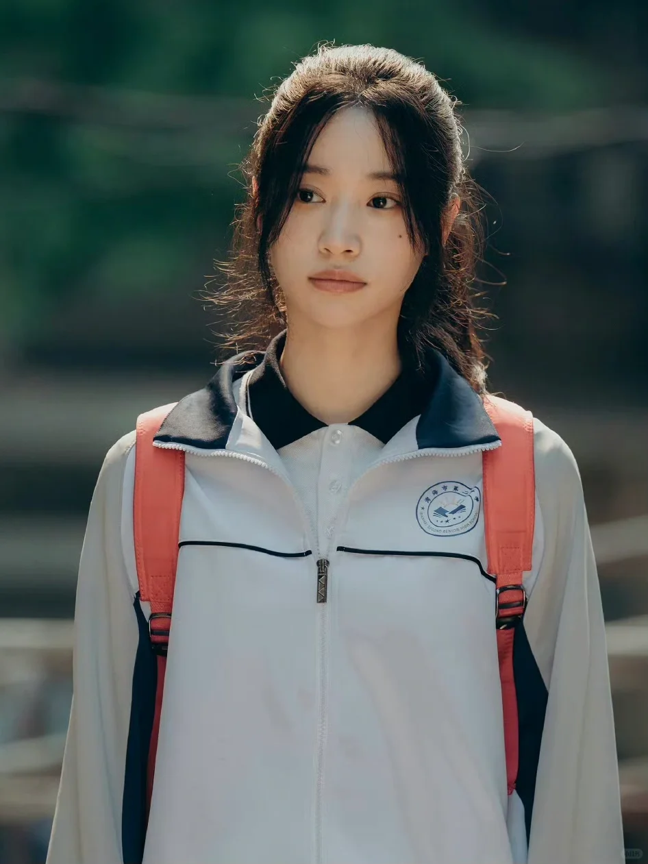 怎么有女的上名校还想着钓男人