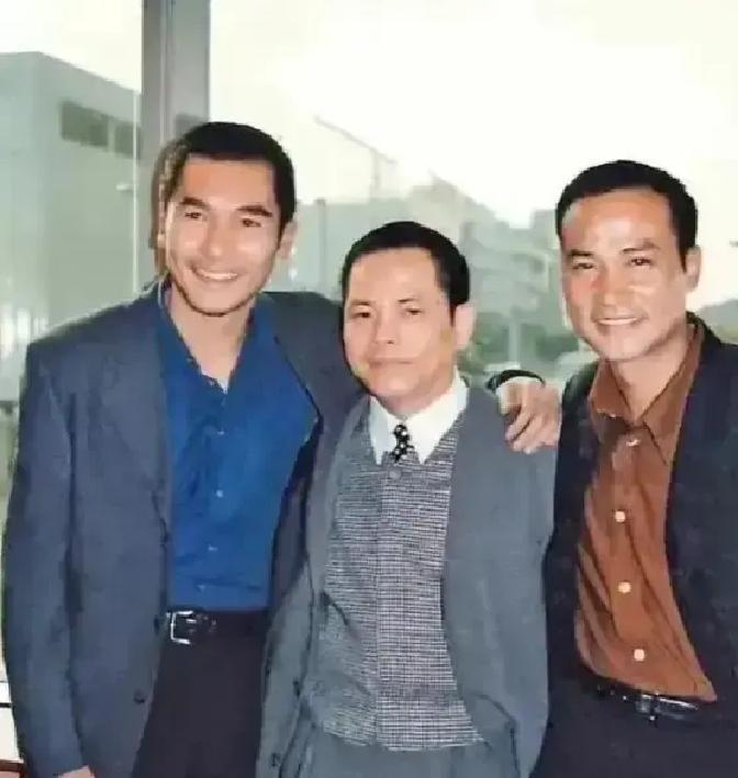 当年小弟反杀大哥？崩牙驹洗米华的两种结局太唏嘘

1998年洗米华还是崩牙驹身边