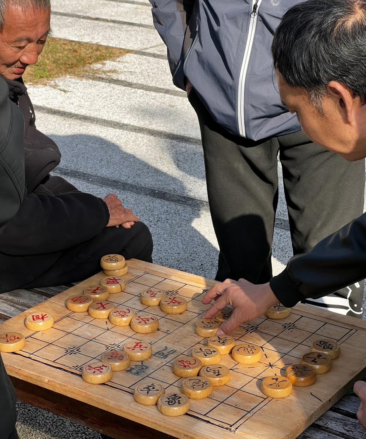 退休以后，不能干的傻事，你占了几条？

大家都说退休好，终于自由了，真的这样吗。