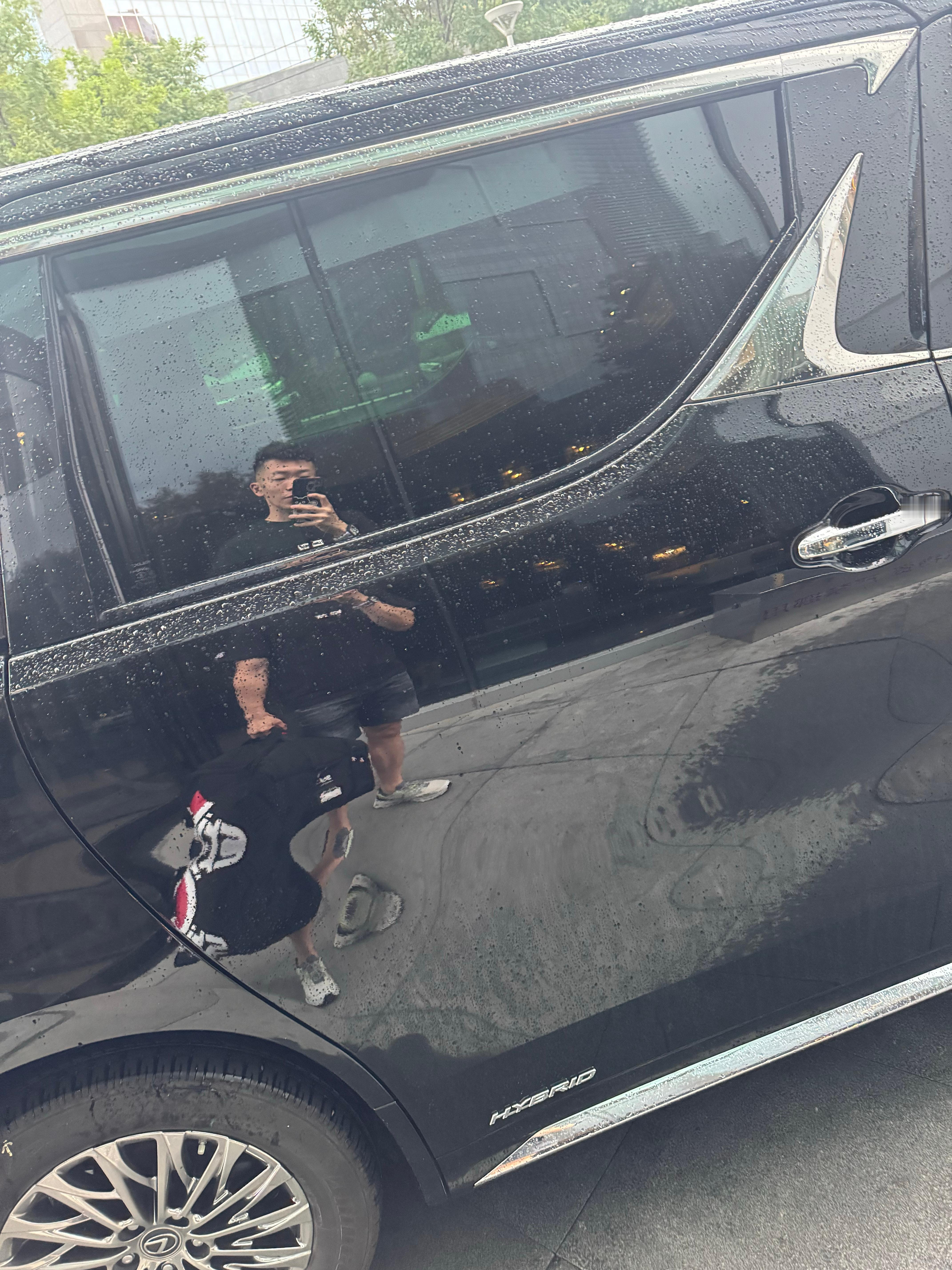 夏休结束准备出发大阪，马上就要回归工作了。✈️后半赛季即将开始，接下来三周的行程