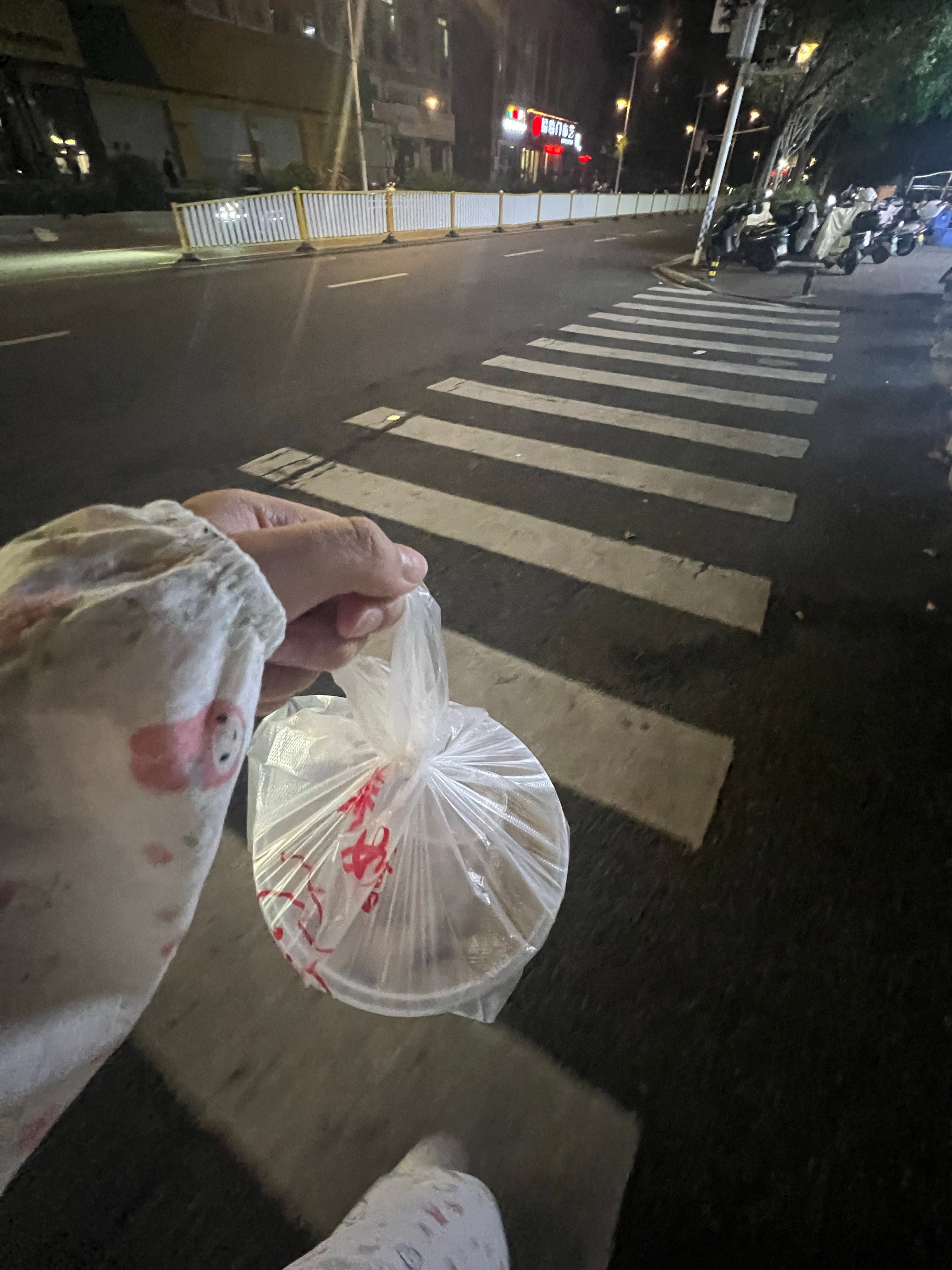 求自己别吃了，发现还能再来一碗 