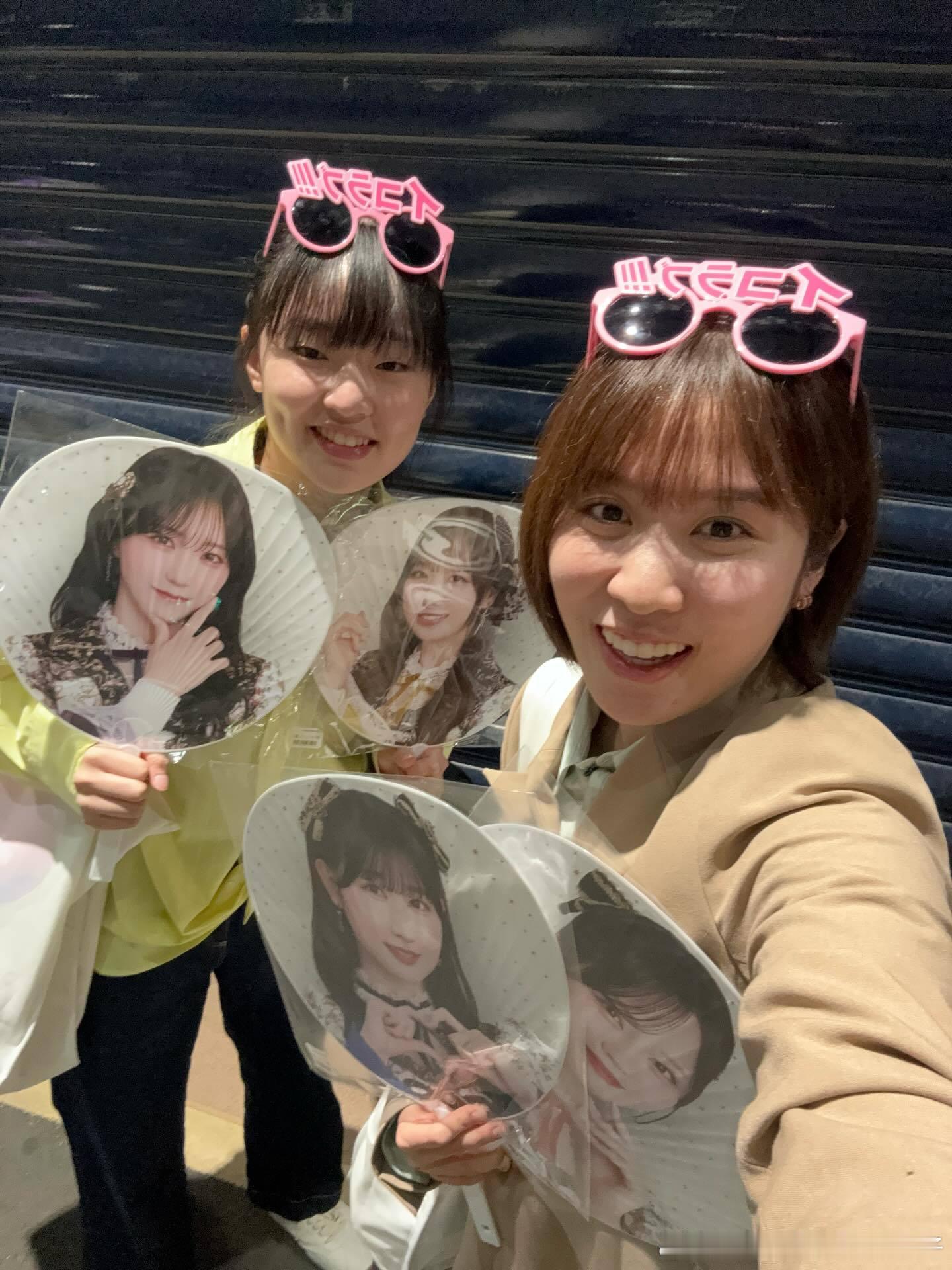 平野美宇：我去现场观看了＝LOVE 组合的8周年巡演横滨体育场公演。感谢杏奈的邀