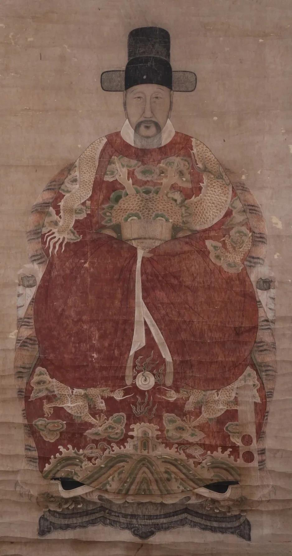 万历首辅张居正，搞改革雷厉风行。有人推荐海瑞，他一口回绝。

很多人骂他：海瑞那