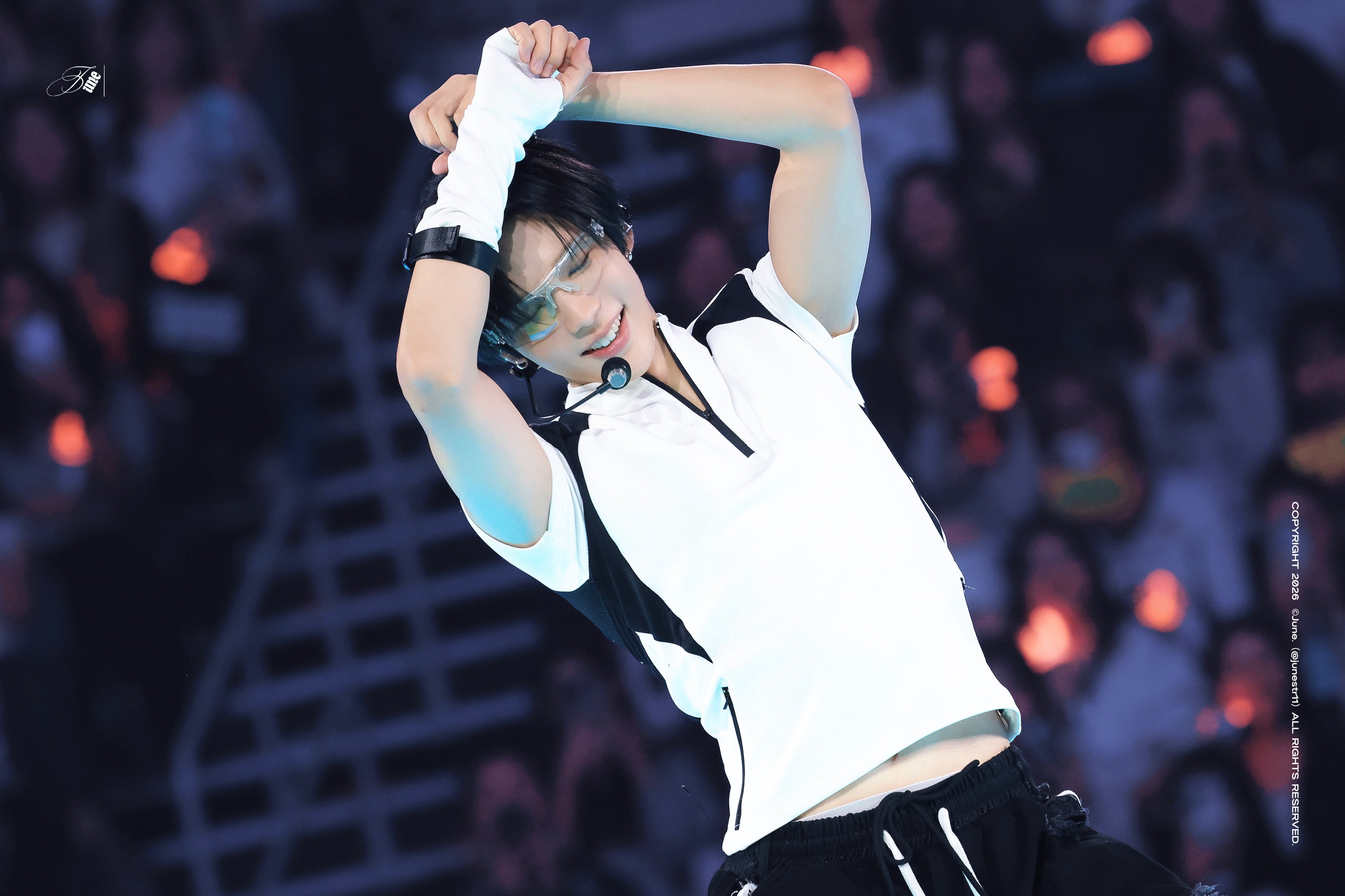 260912©junestr11 ​​​