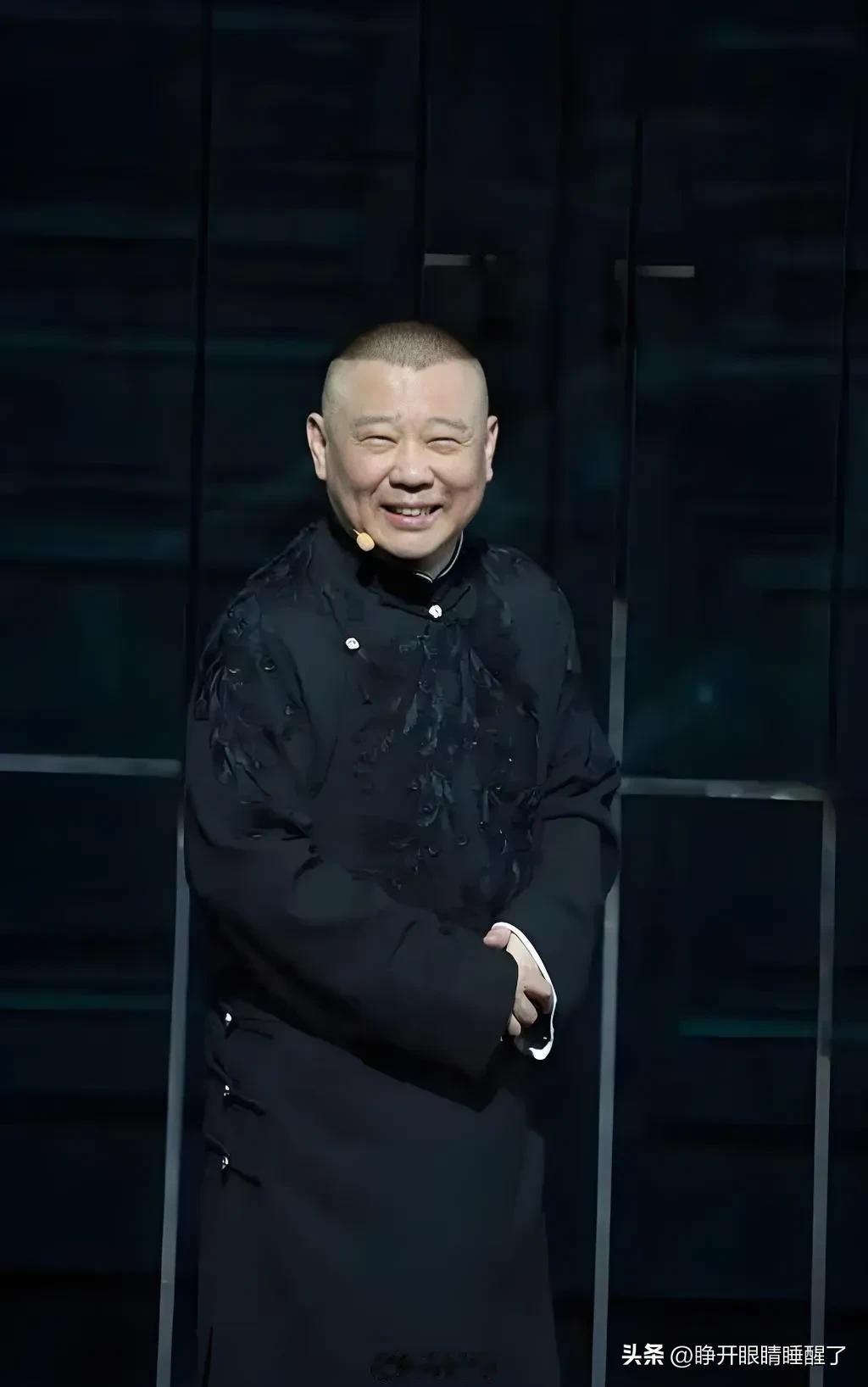 有人说郭德纲是一个精明的商人。
这种说法不算错，甚至可以说郭德纲算得上一个优秀的