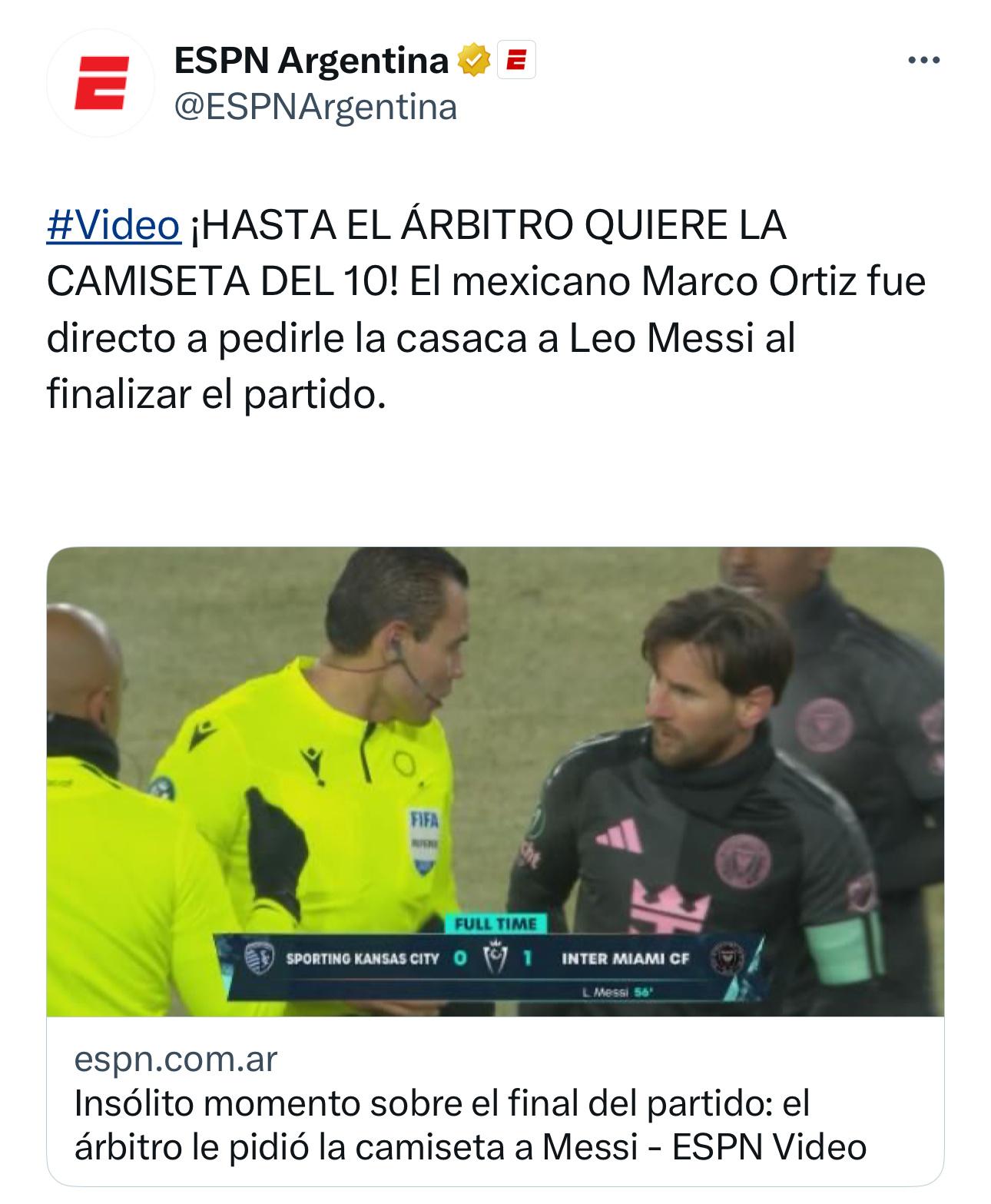 ESPN报道：就连裁判都想要梅西的球衣！比赛结束后，🇲🇽墨西哥裁判Marco