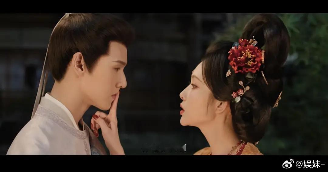 像这种我都默认他们在剧里就谈了 ​​​