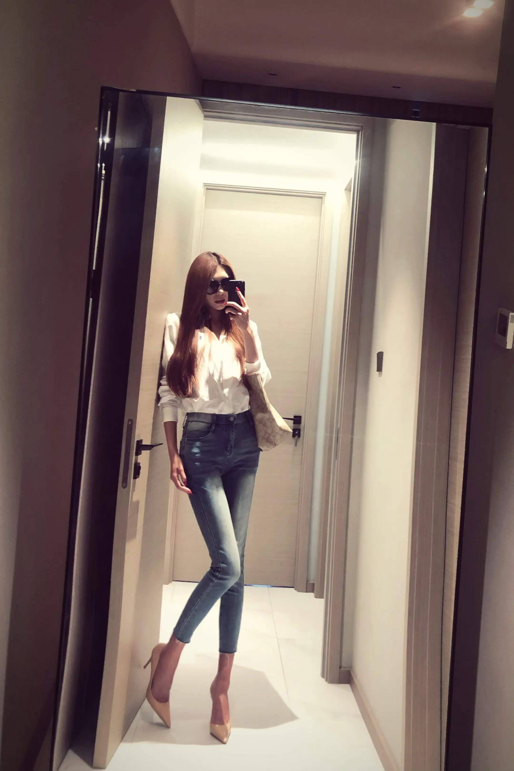 你到底再为谁等待