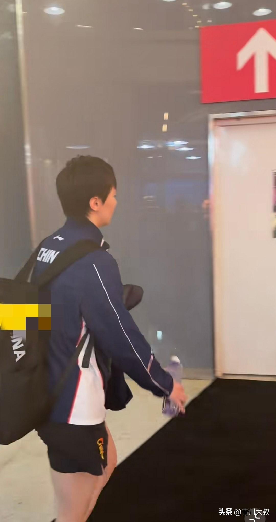 鳗鱼首场比赛0:3被淘汰，也不是坏事，好好休息，争取在澳门世界杯夺冠！

鳗鱼已