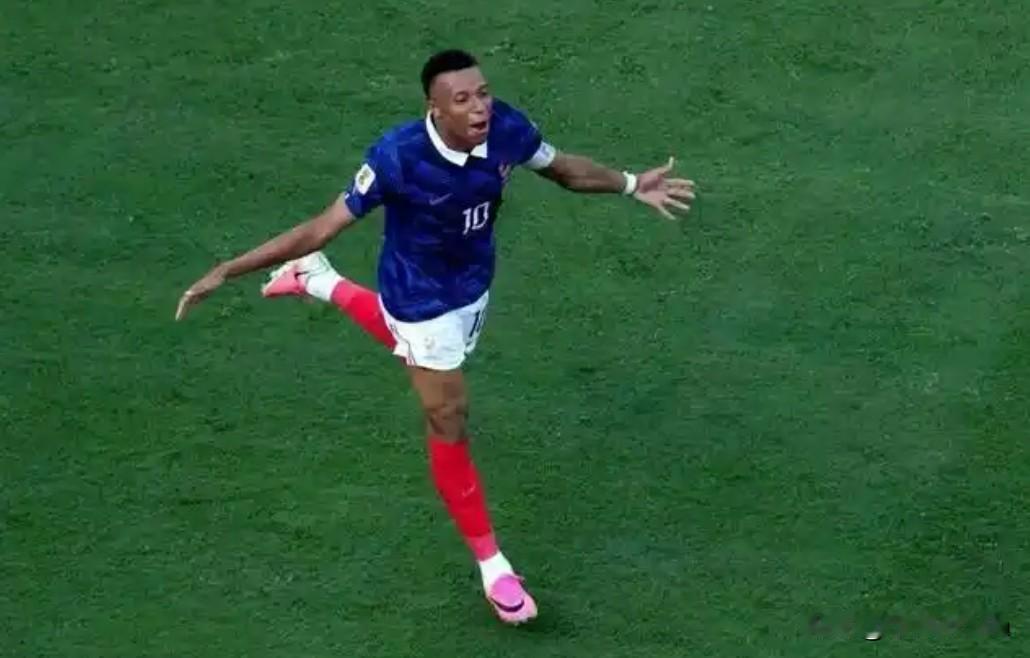北京时间6月30日，2026美加墨世界杯1/16决赛持续开打，焦点对决中法国队迎