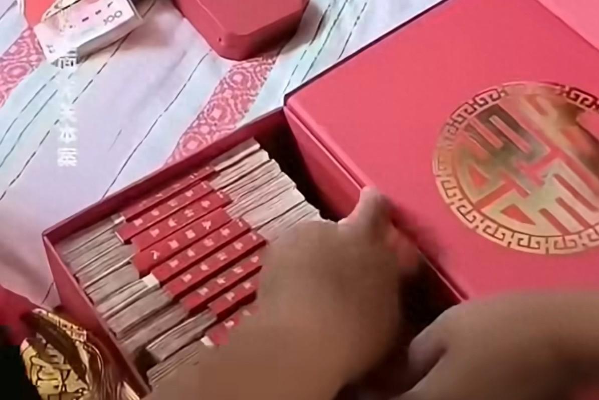 财不外露！江西彭先生发视频晒38万份子钱，
仅过一晚便不翼而飞

9月30日，江
