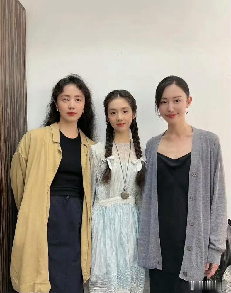 黄磊夫妇把黄多多教育得十分优秀，各方面都很出彩。 