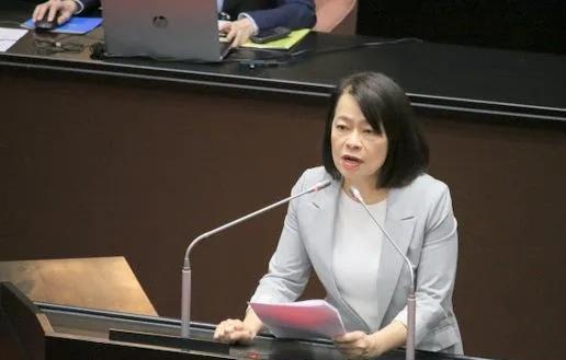 许宇甄罗列赖清德十二项罪状痛批赖执政以来展现刚愎自用、斗争式治理，企图以少数民意