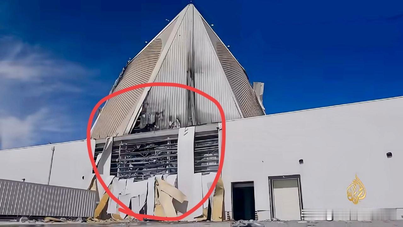 实在绷不住了，没想到卡塔尔居然把老美蛋碎一地的“铺路爪”预警雷达展示给大家伙随便