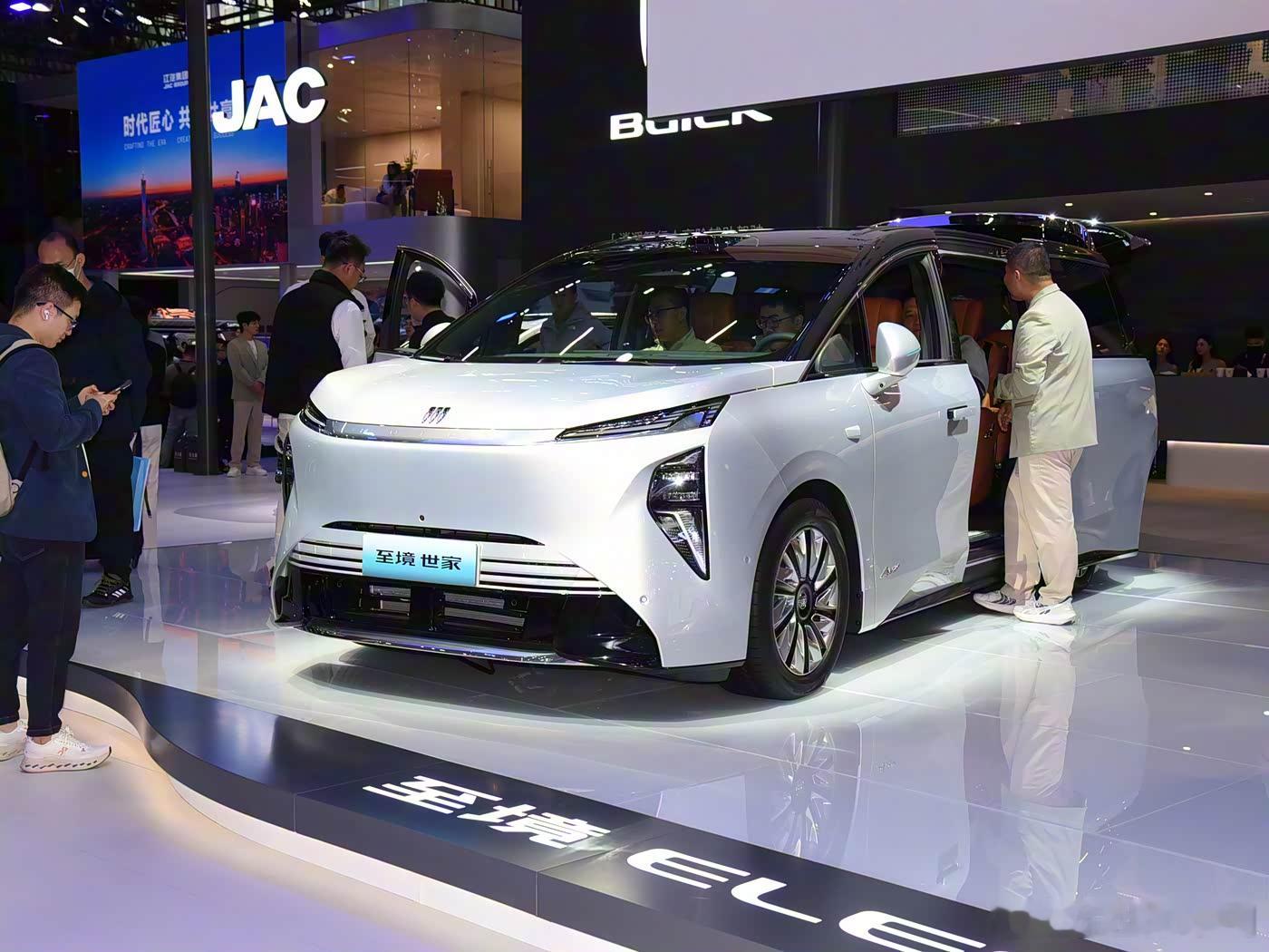 近几年，MPV市场的热度持续攀升，各大品牌也陆续推出自家的旗舰产品。日前，我们从