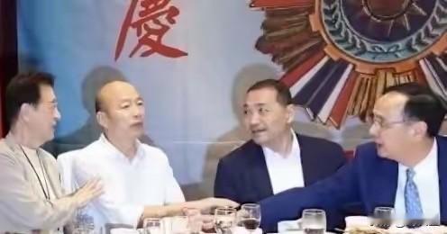 脱敏版

许多网友有感于韩国瑜近年政坛走向，心生落差与失望。原本外界一度看好其政