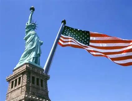 美国和伊朗都在咋呼，放狠话。但真正的指标只有一个：看看北京时间今夜12点之前，万