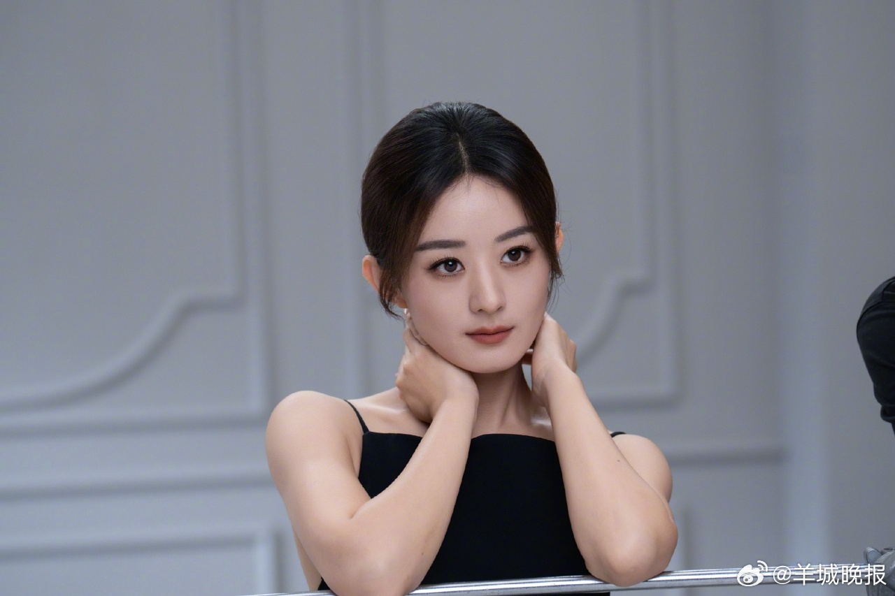 【#侵权赵丽颖方公开道歉#】#侵权赵丽颖商家登报致歉# 企查查APP显示，近日，