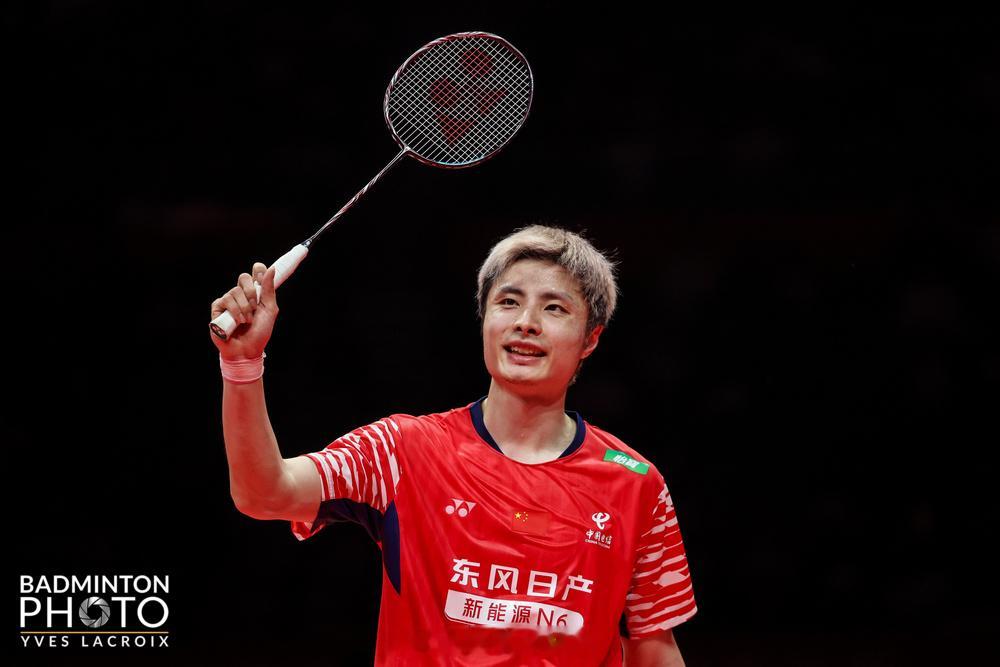 石宇奇战胜吉姆克晋级次轮马来西亚公开赛男单首轮：石宇奇 23-21、21-15 