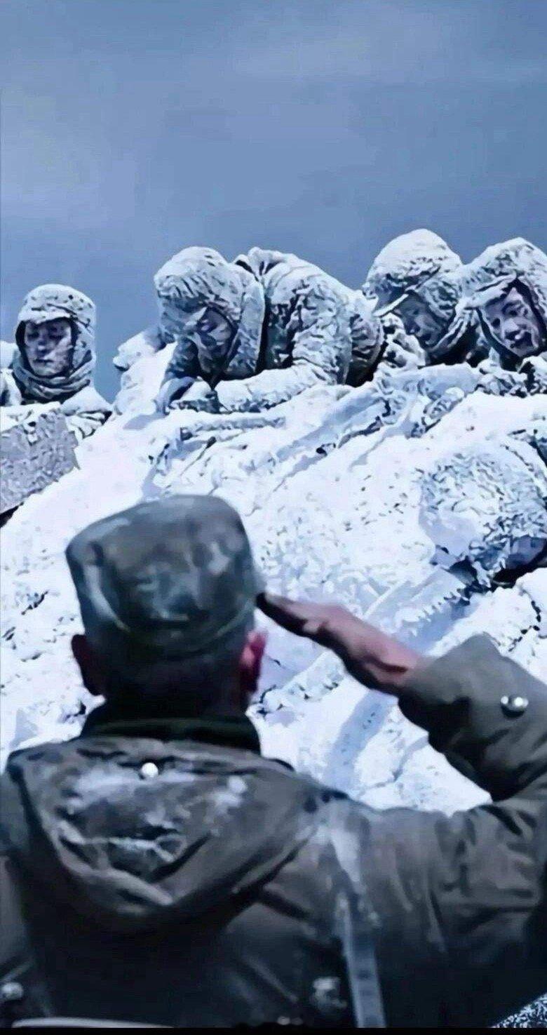 长津湖之后，再无平安夜美国人的平安夜是上帝给的，我们平安夜是志愿军战士给的。铭记