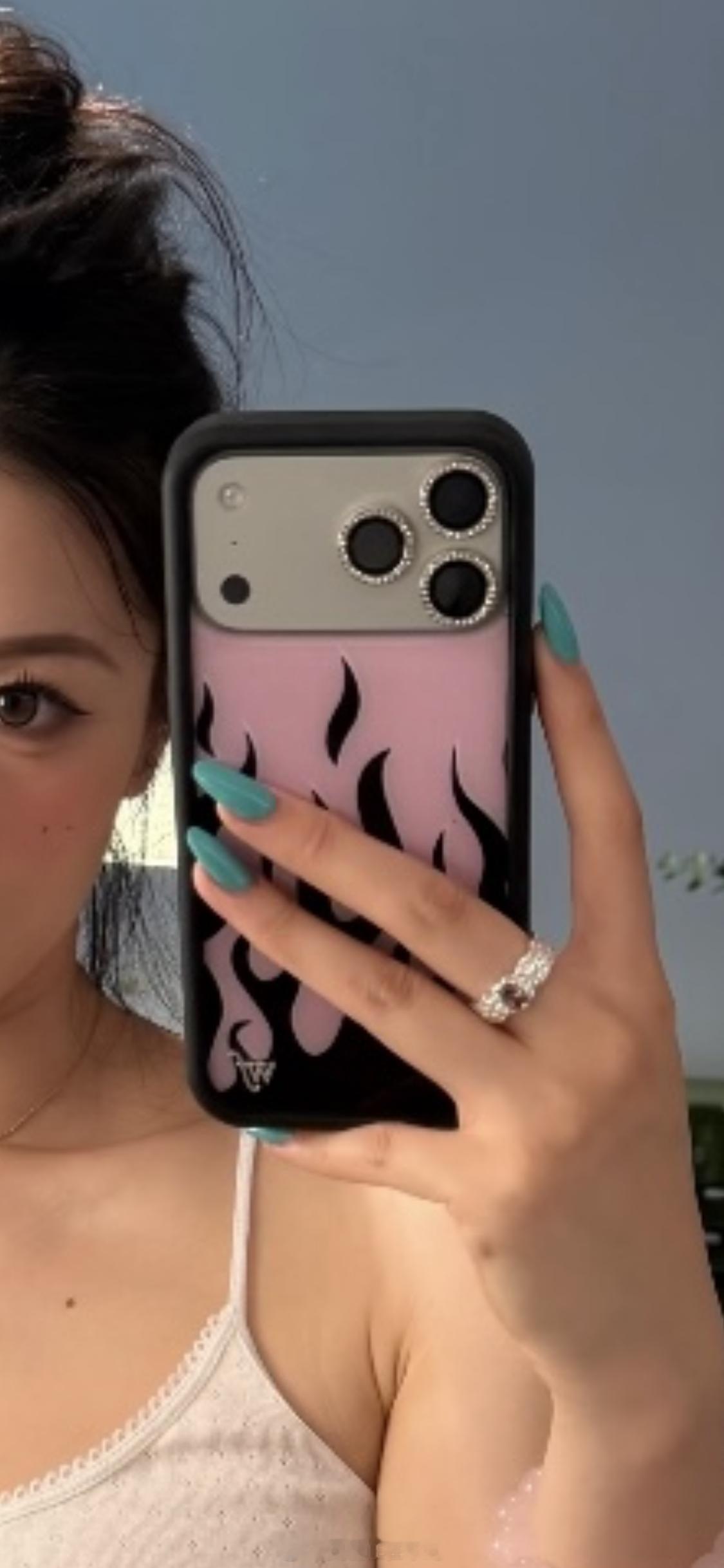 富人新标识：iPhone戴wf手机壳！ 
