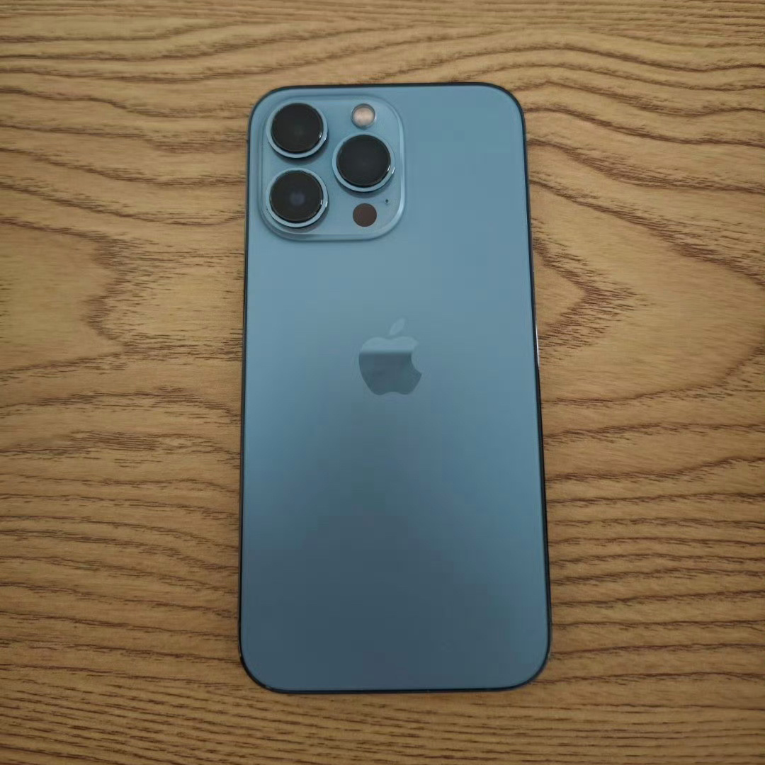 #iPhone16有新工艺新配色# 云烟青配色感觉如何？一个冷知识：虽然每年都有