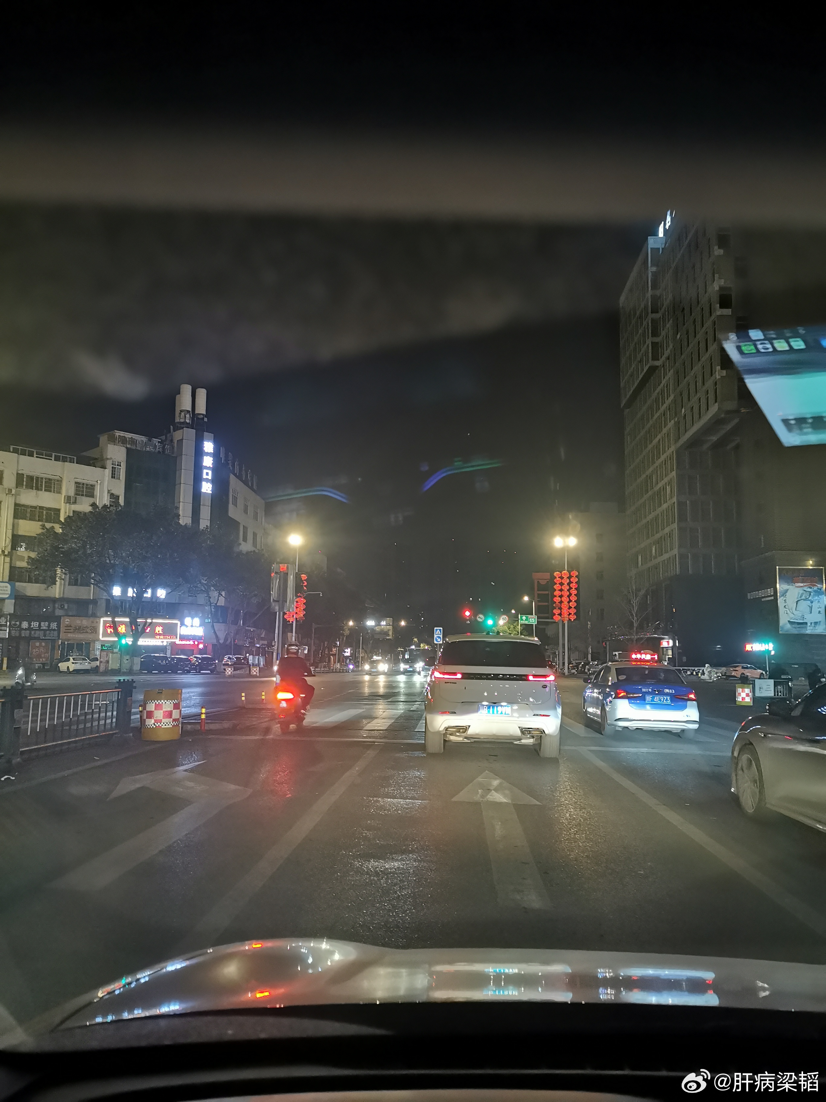 还是得开电车，前半夜又来医院止血了，不然这交通费吓人。考虑缺血性肠病，随着冠心病