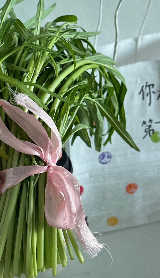 七夕 冷清从昨天刷到现在，广东七夕节过的太实在，一把ong菜火了配上周柏豪我的宣