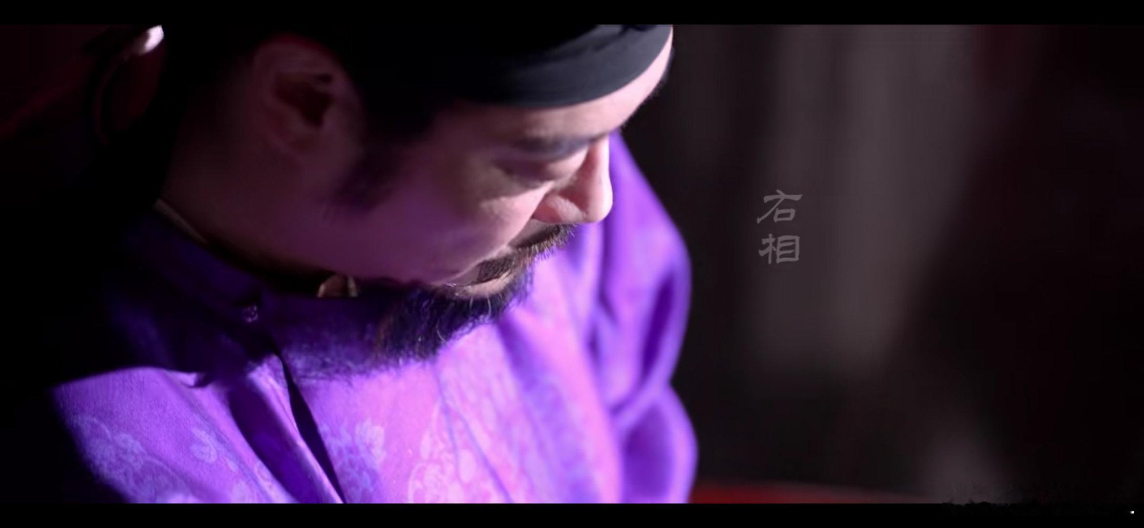 历史追剧团 右相杨国忠有点意思，你说他傻吧，他很早就知道安禄山要造反，但是你要说