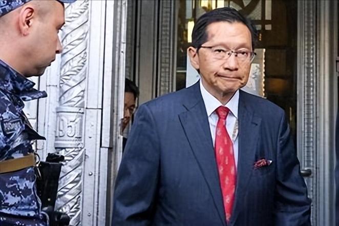日本大使居然跟俄罗斯玩起"装病"的把戏，拉夫罗夫在记者会上毫不客气：别当缩头乌龟