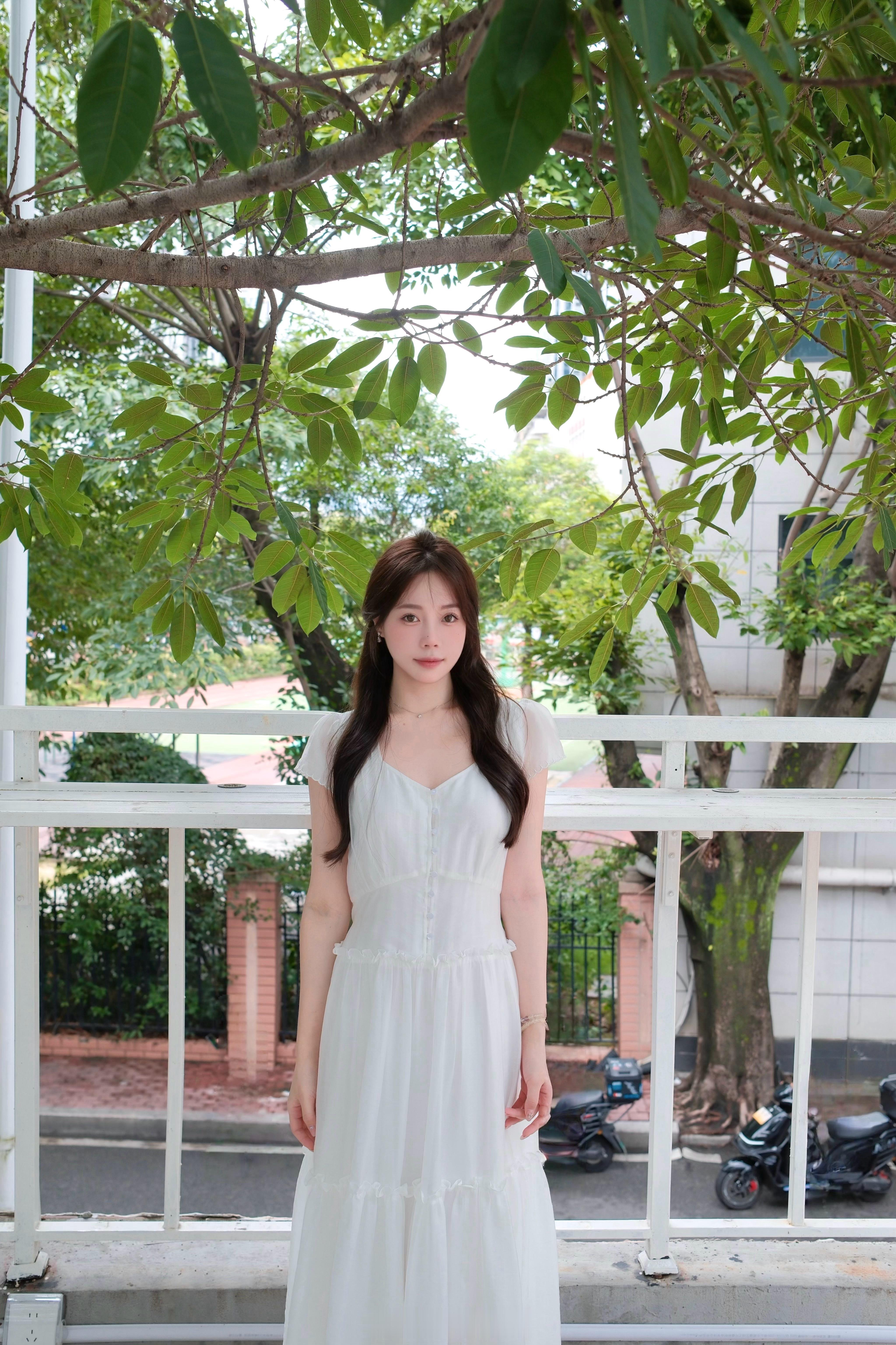 我想你的记忆里也会有我的影子风吹白月光。 ​​​