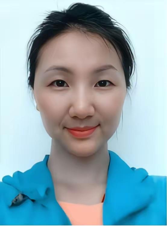13年前万米高空的生死较量：平凡人扛起生命担当
 
13年前，一架飞往乌鲁木齐的